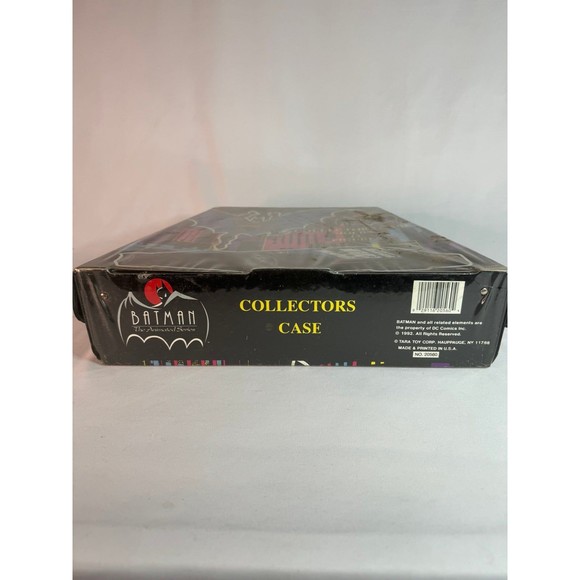 Batman: The Animated Series Vintage 12-Figure Action Figure Collector’s Case - Picture 5 of 7